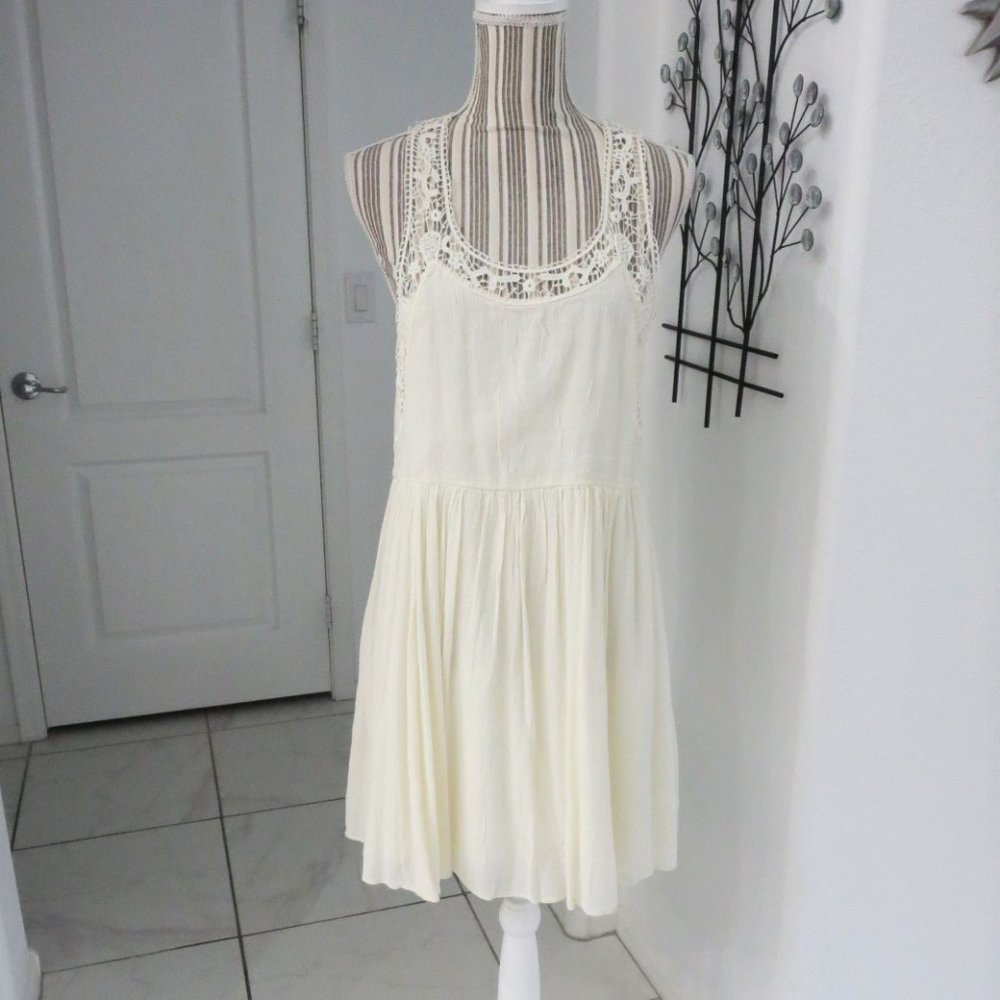 AEO Sleeveless Crochet Lace Cream Ecru Boho Dress M Above Knee M